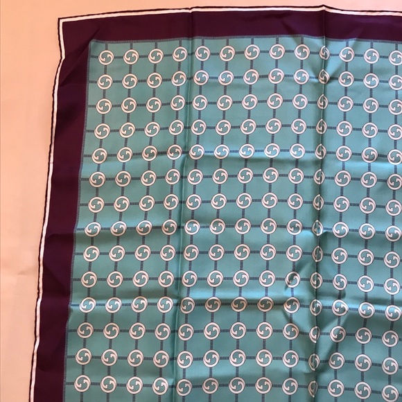 Statement Gucci 100% Silk Scarf Network GG 90 x 90 - Picture 11 of 12
